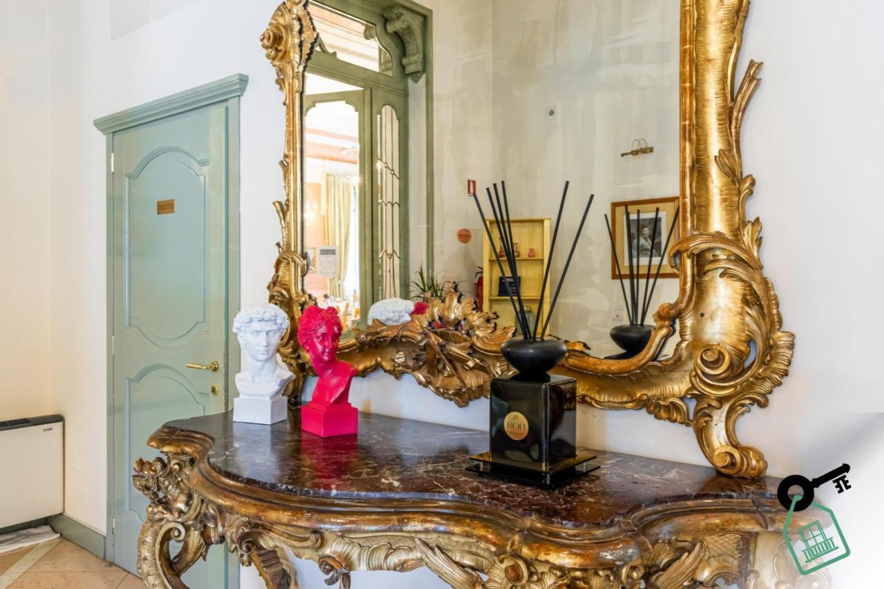 Hotel Rooms Lago Maggiore Verbania Exterior photo