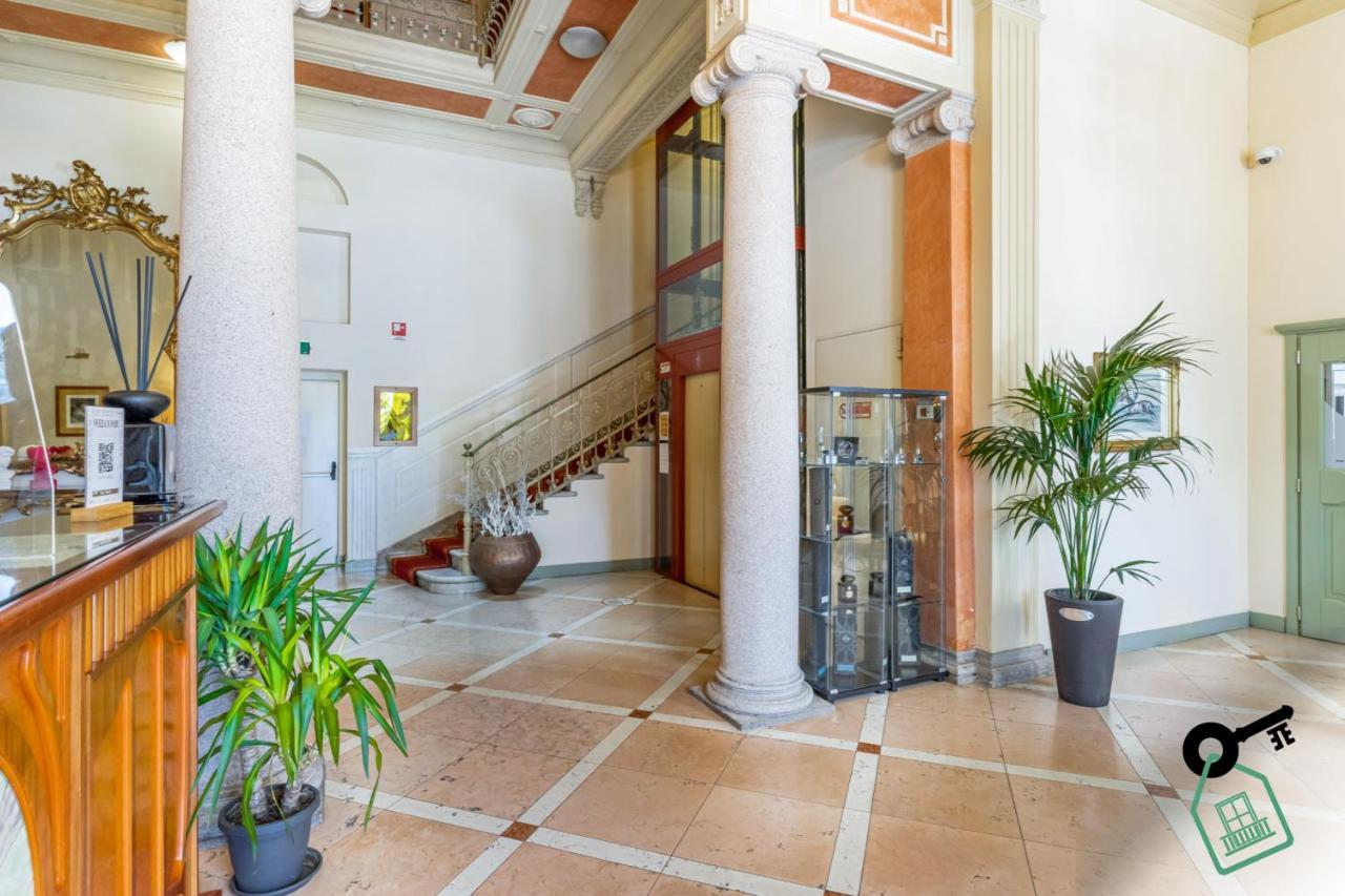 Hotel Rooms Lago Maggiore Verbania Exterior photo